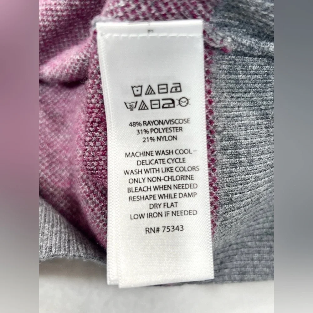 TAHARI Women’s Argyle Academia Grey/Pink‎ Crewneck Sweater Size Extra Small - Picture 9 of 13